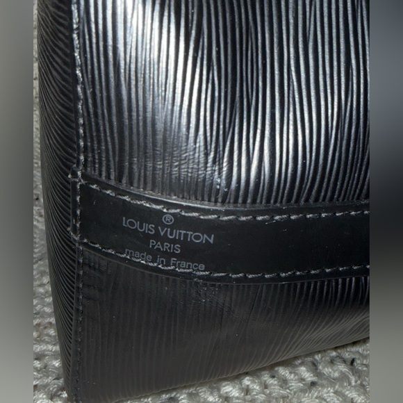 Louis Vuitton Black Epi Noe Bucket Bag - Picture 10 of 16